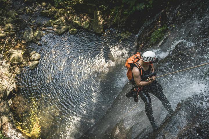 Professionnel du canyoning Annecy
