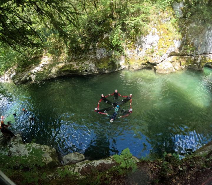Expert en rafting Annecy